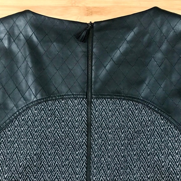 Tahari Zigzag Dress 3/4 Sleeve Size 4 - Picture 7 of 11